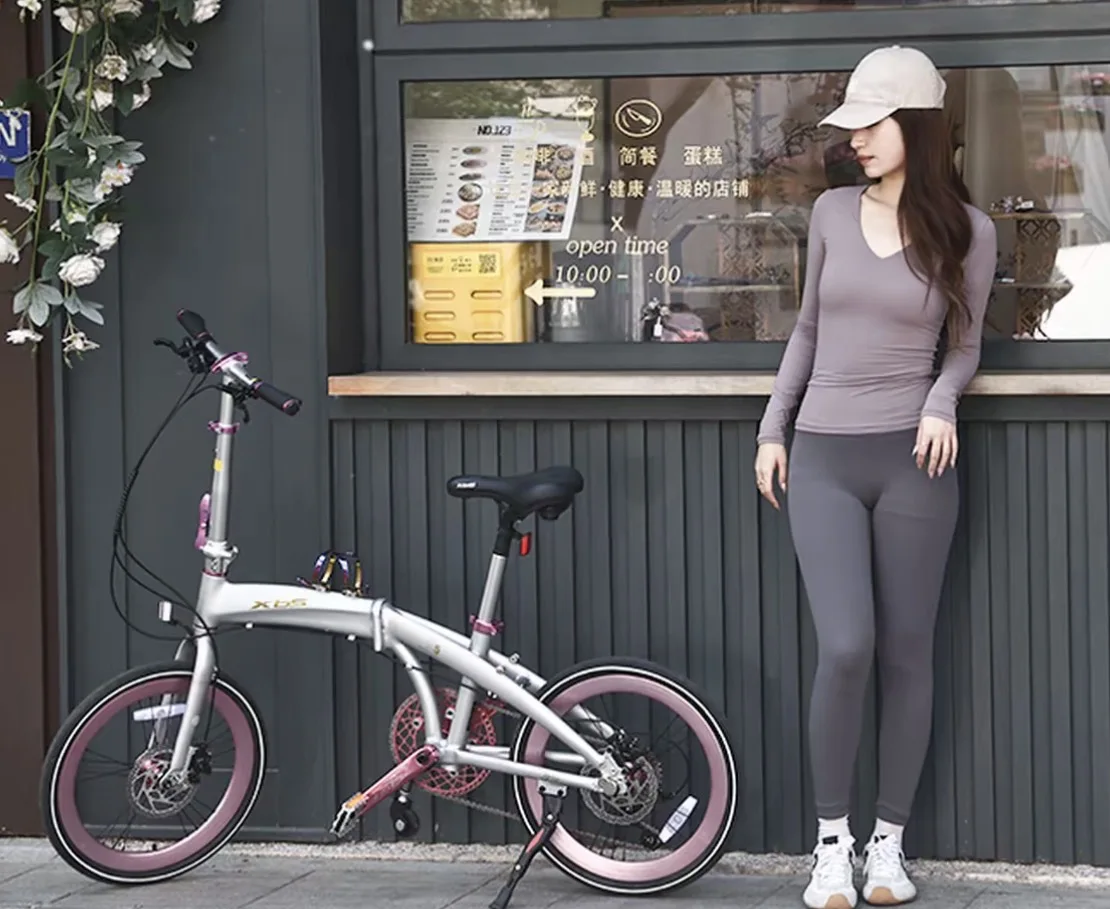 Vibrant Color Triple Folding Aluminum Alloy Bike Shimano 9 Speed Hydraulic Disc Brake Portable Urban Commuter Bicycle view 2