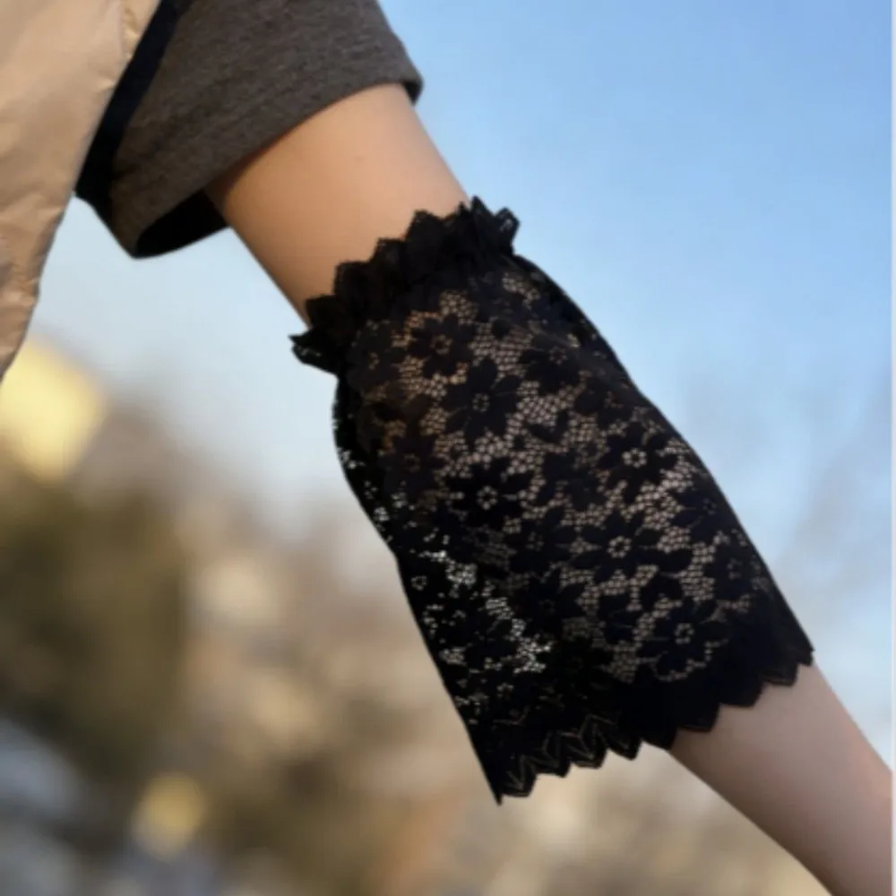 Elegant Solid Color Lace Floral Cuffs Bell Sleeves Mesh Fake Sleeves White Stretchable Wrist Accessories Wedding Dress