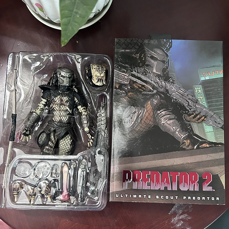 NECA Figure Ultimate Scout Predators 2 Action Figure Model Toys Joint Movable Doll New Year Present For Friends Desk Decor