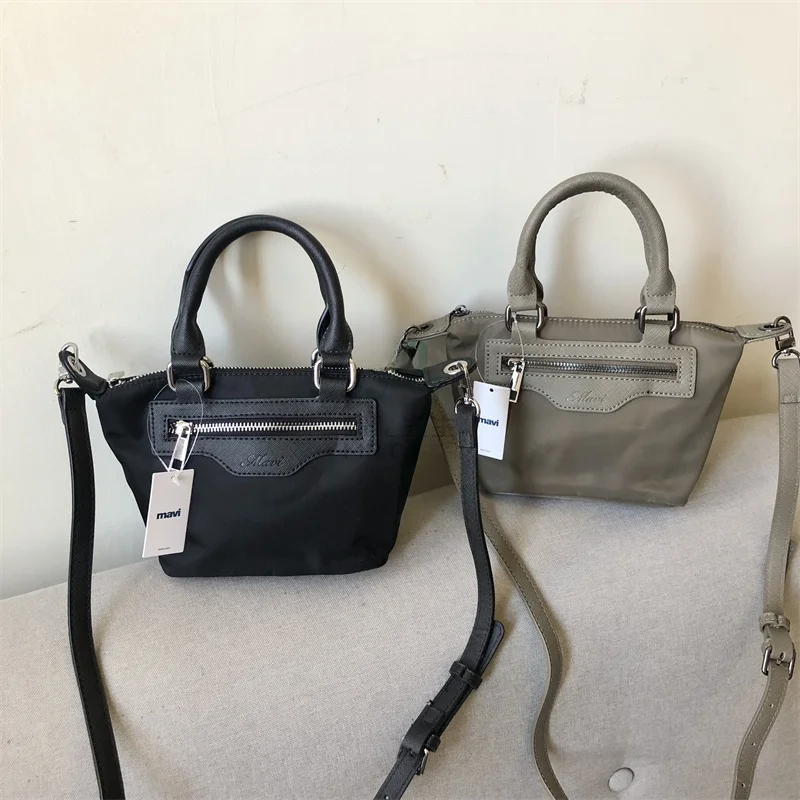 

Casual Versatile Commuter Crossbody Small Bag Dumpling Tote Handbag Women's Handbag Zipper Closure Faionable All-Match