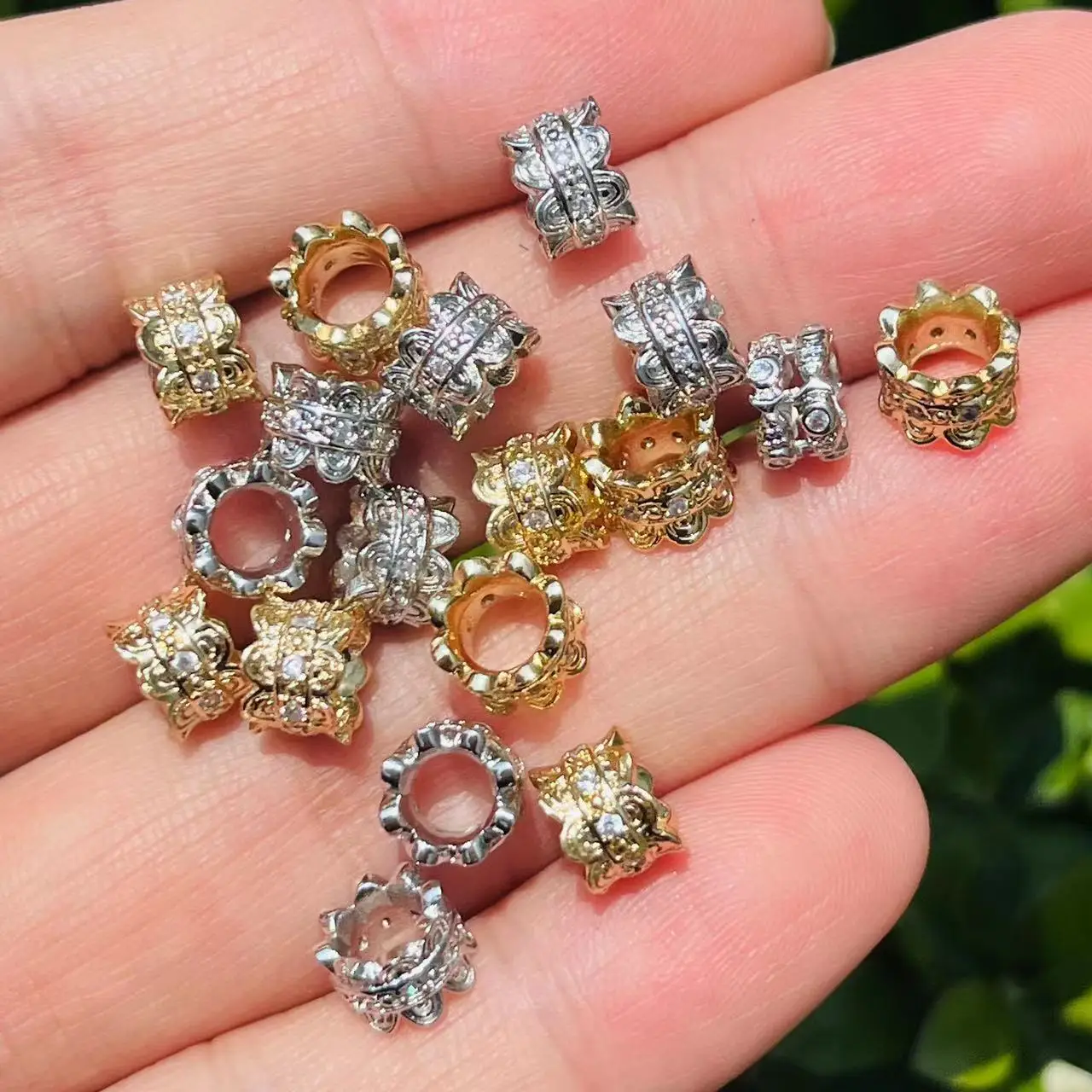 

20Pcs/Lot CZ Zirconia Pave Crown Beads Flower Spacer 7x5.5mm Jewelry Accessories for DIY Bracelets Necklace Hand Making