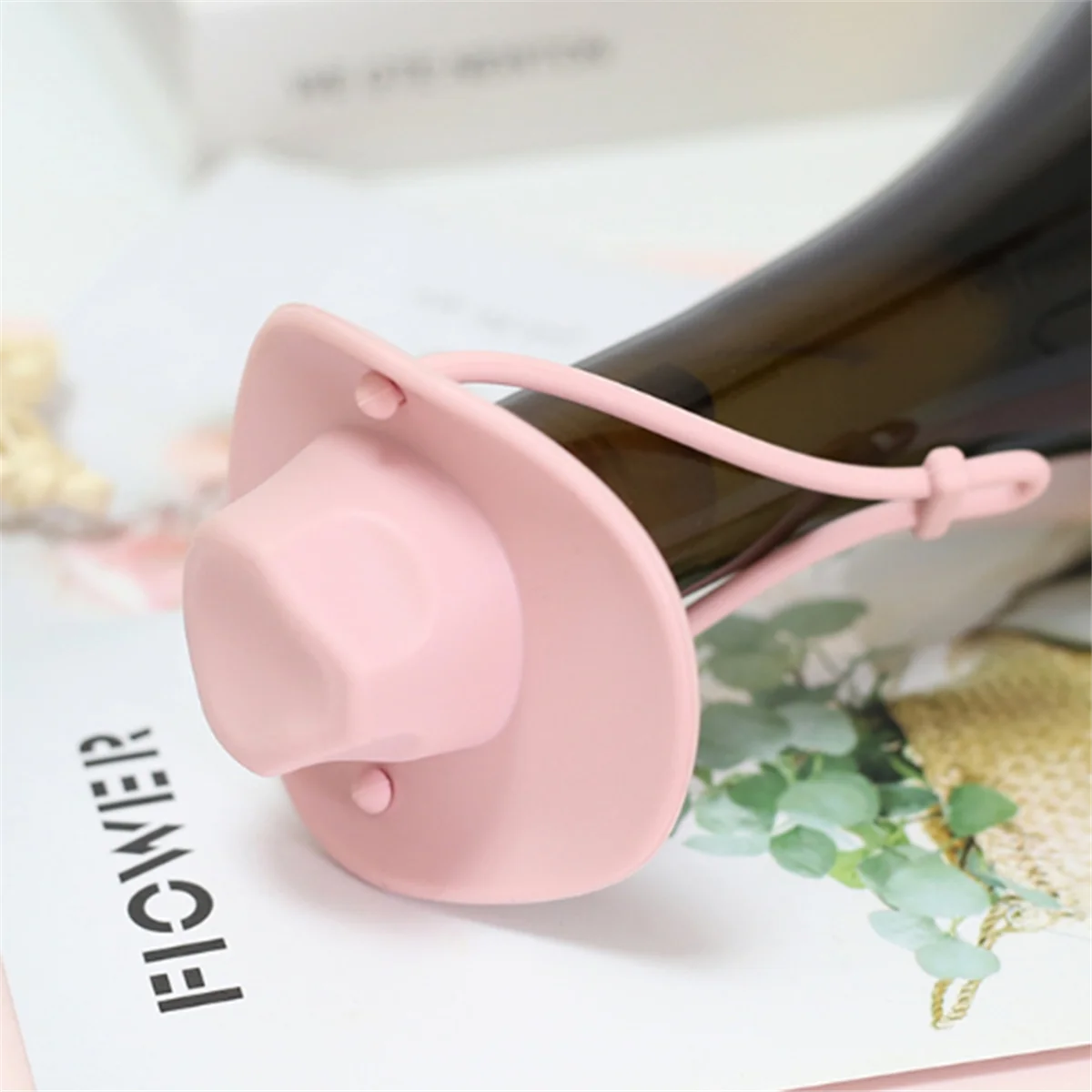 NEW Silicone Cowboy Hat Wine Cork Champagne Beer Bottle Stopper Beverage Sealer Plug Kitchen Bar Accessories Green