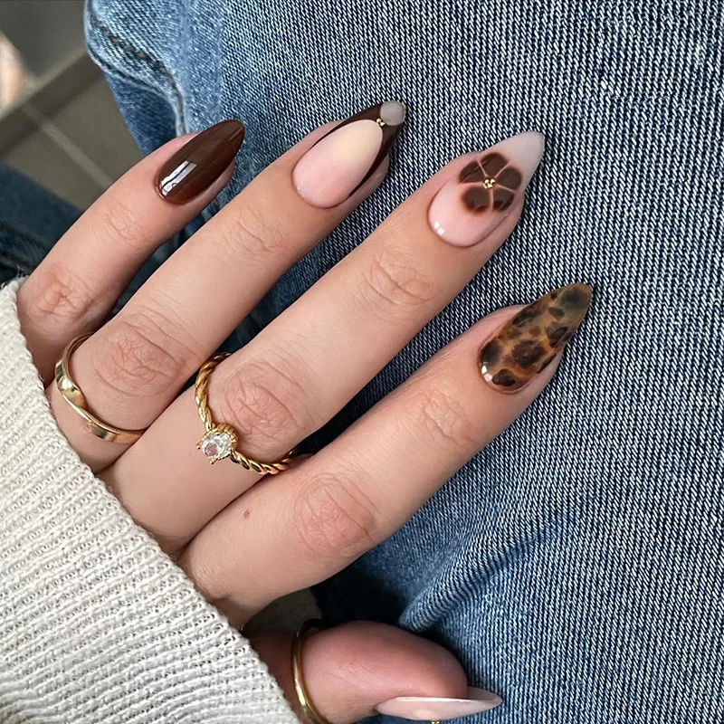 24 Uds. De puntas de uñas de cobertura completa extraíbles con estampado de leopardo tostado largo, prensa de almendra y flor francesa, uñas terminadas usables, arte de uñas