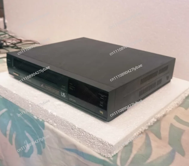 Classic L15 Video Recorder Vintage Video Tape Cassette Player VHS Format