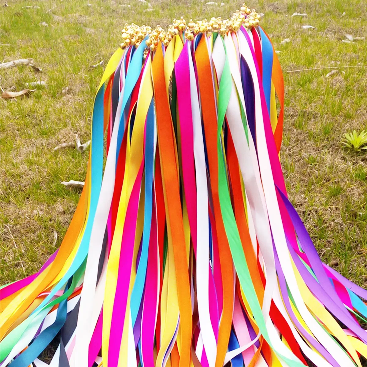 100 pçs varinhas de fita de seda com sinos streamers coloridos vara desejos varinhas fada vara casamento streamers festa favores para casamento