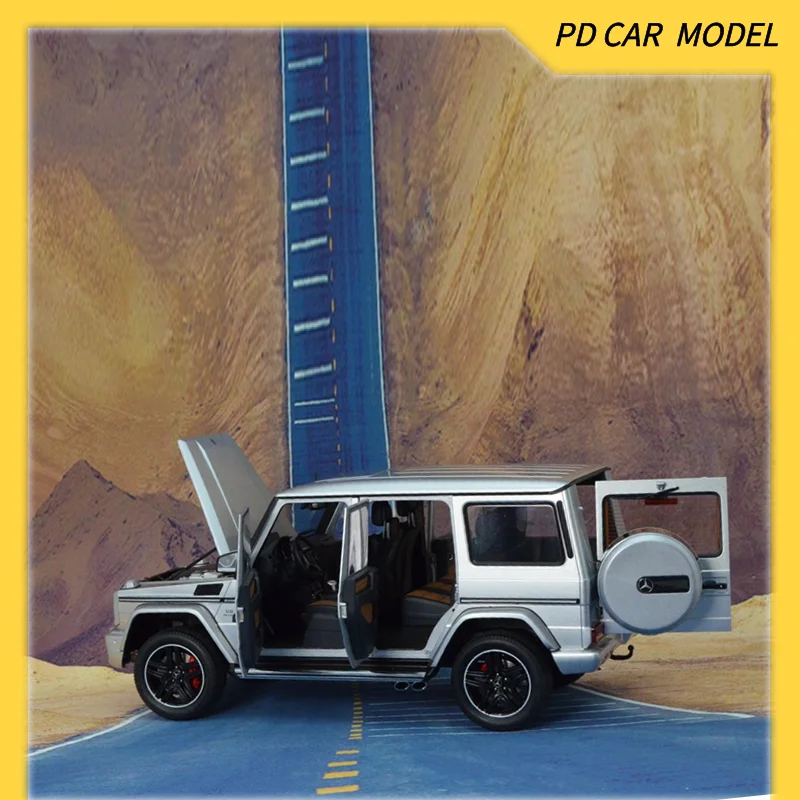 AUTOART Collectible 1:18 Scale Model Mercedes AMG G 63 Silver  Gift for friends and family