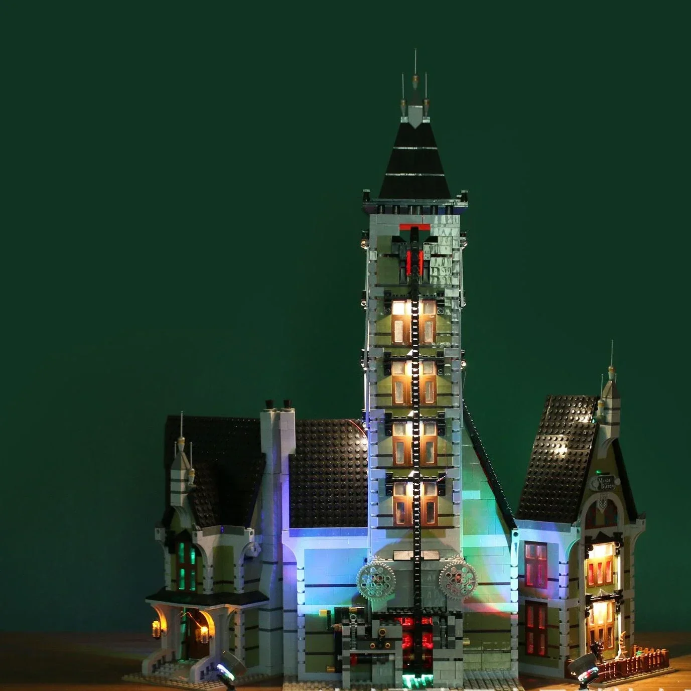 บล็อกตัวต่อ 10273 ชุดไฟที่ใช้ร่วมกับเลโก้ได้ บ้านผีสิง ของเล่นตัวต่อ DIY แบบมีไฟ (ไม่รวมตัวต่อแบบโมเดล)