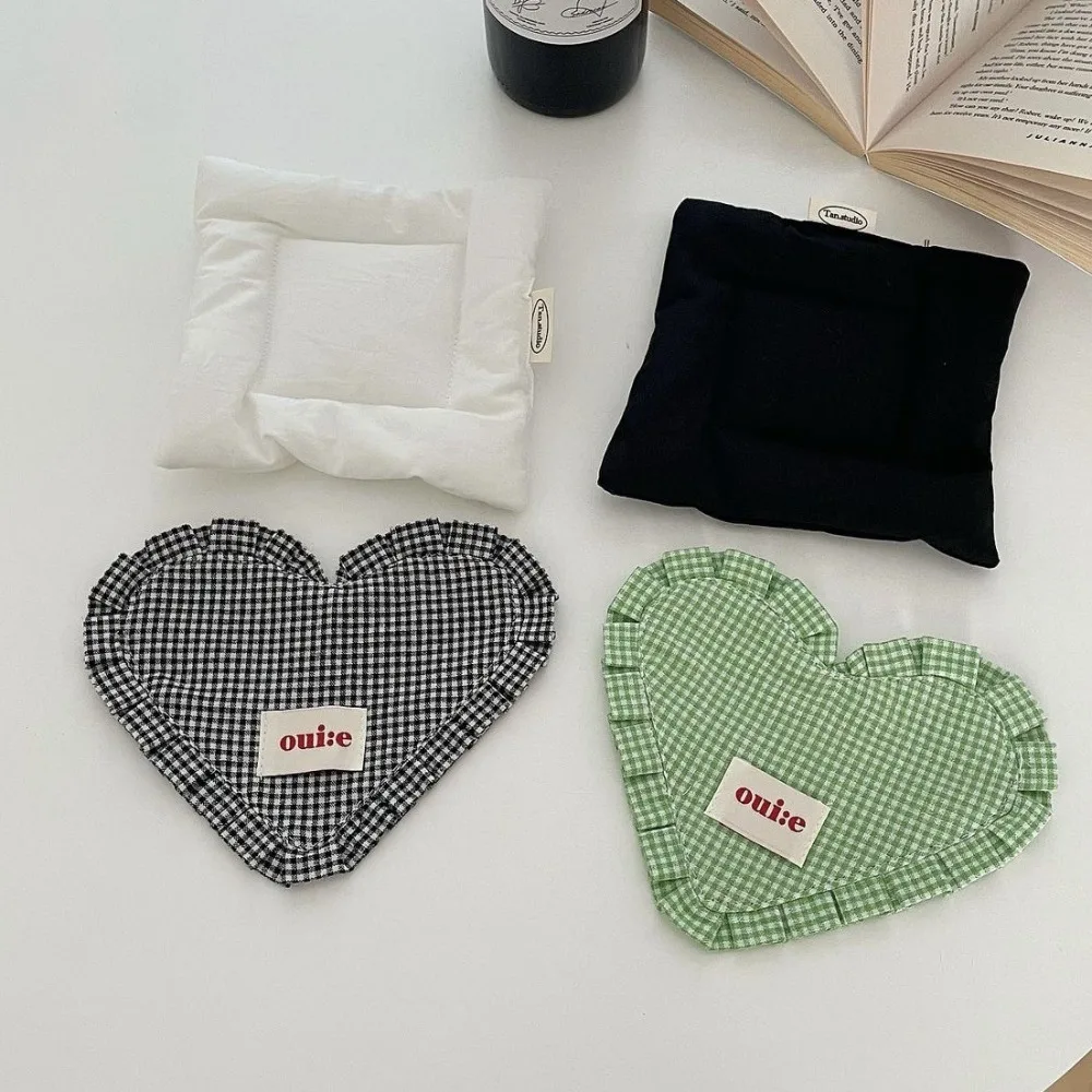INS Heart-shaped Plaid Meal Mat with Pleated Lace Cute Insulation Pad Mat Portable Delicate Bowl Mats Living Room