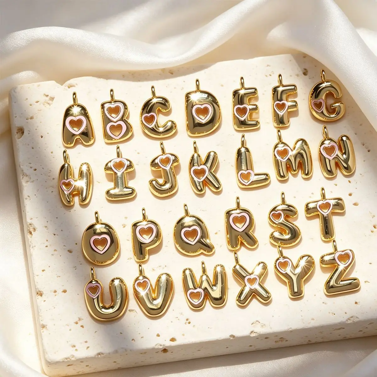 Cross-border hot sale 26 English letter pendant copper gold-plated simple heart letter necklace keychain accessories women