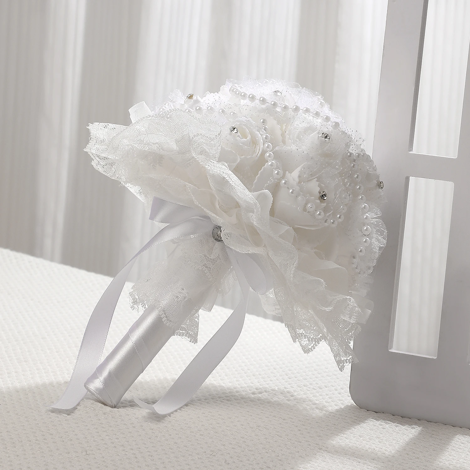 Wedding Bouquet, Pearl Entwined Decoration, Romantic Designed Bouquet, Bride's Gift