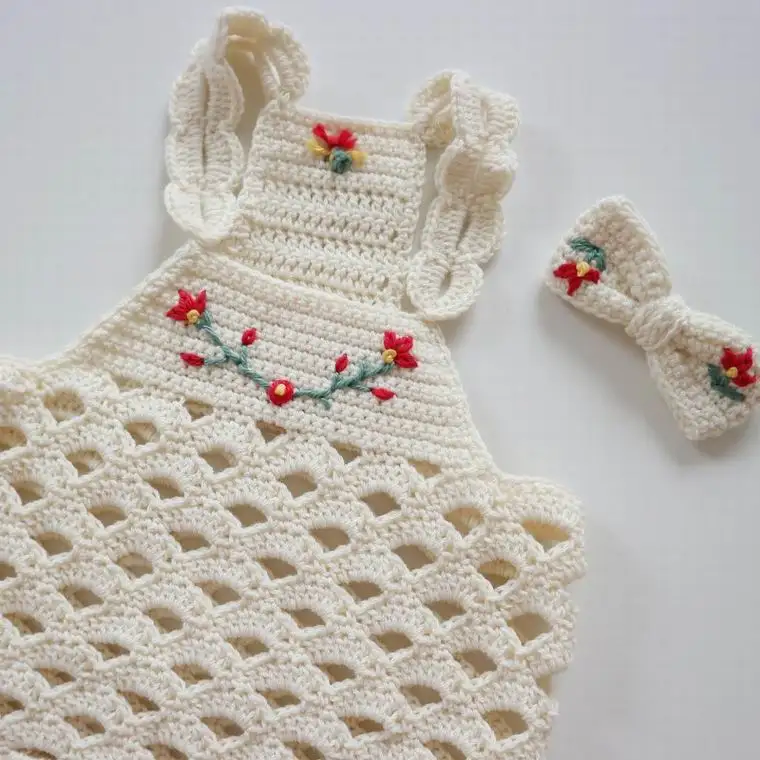 INS Cat and Dog Knitting Vest Handmade Fish Scale Wavy Texture Small Flower Vine Pet Sweater Cute Small Sling Winter Warmth