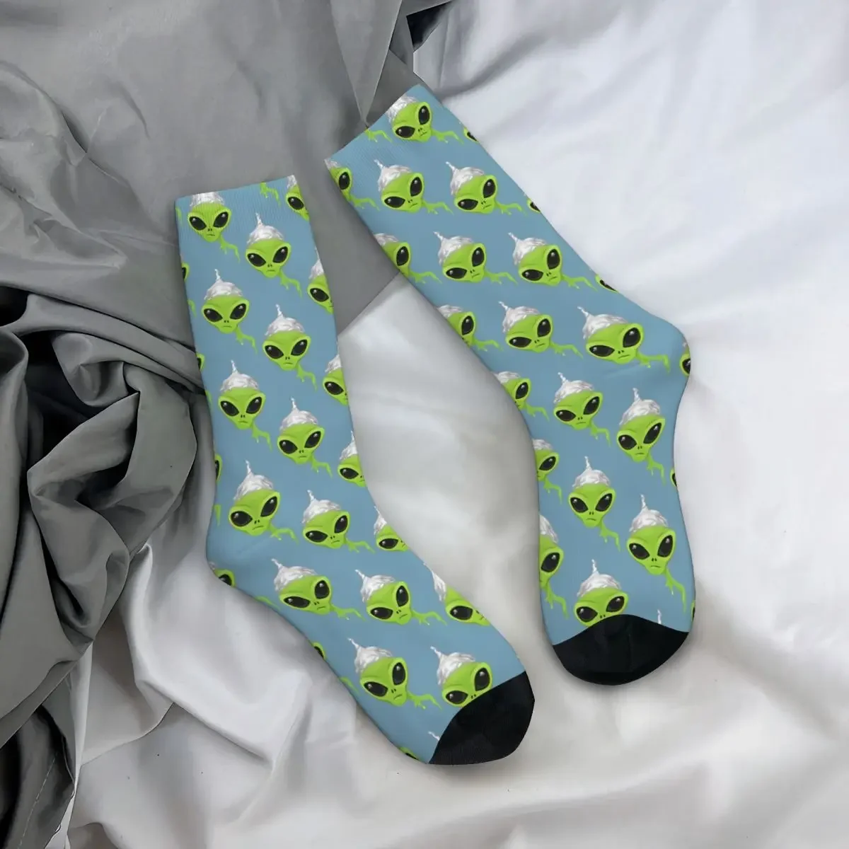 Funny Crazy Sock for Men Women Male Wearing Tin Foil Hip Hop Vintage Alien Boys Crew Sock Novelty Non-Slip Running Sport Socks