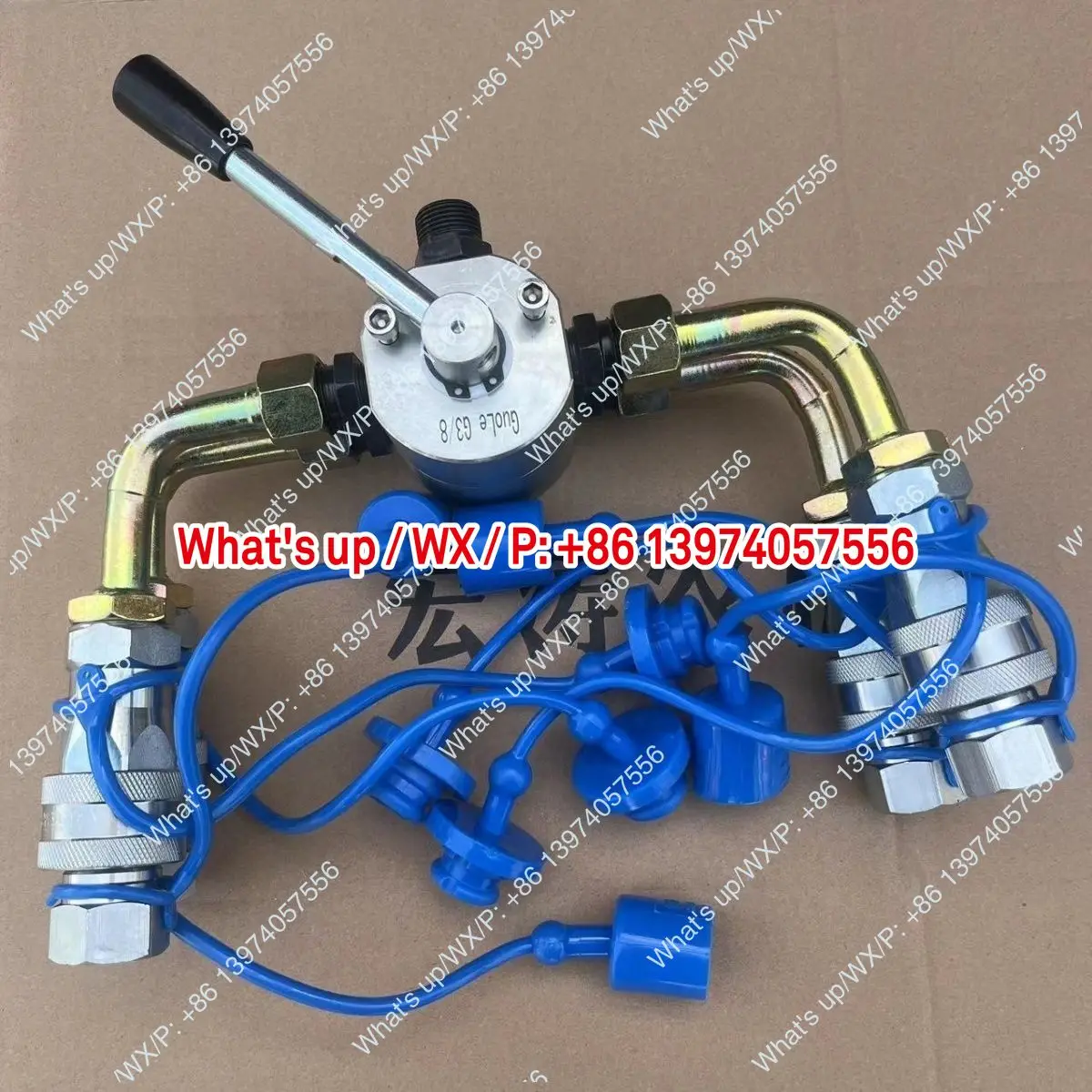 The excavator Sanjiang spraying machine is equipped with two six-way reversing valves, two in and four out switching valves