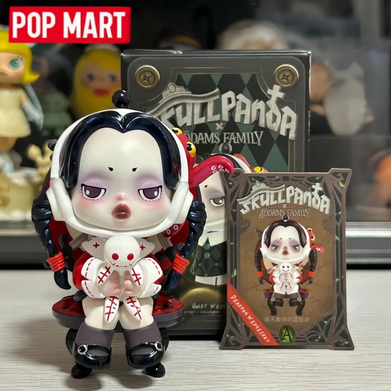 Новинка 2026: POP MART Skullpanda The Addams Family Series — коллекционные фигурки в закрытой упаковке, милые модели, украшения для рабочего стола, игрушки, подарки