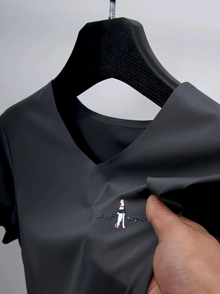 High grade ice silk short sleeve t-shirt men\'s summer trend embroidery V-neck casual half sleeve traceless breathable top
