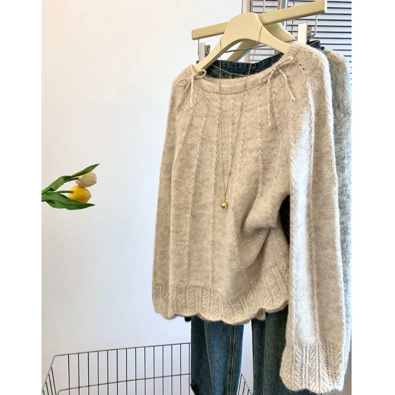 

Women's Knitted Sweater with 3D Bow Design Easy-To-Wear Cozy Autumn Winter Fashion Gentle Sweet Versatile Long Sleeve Top