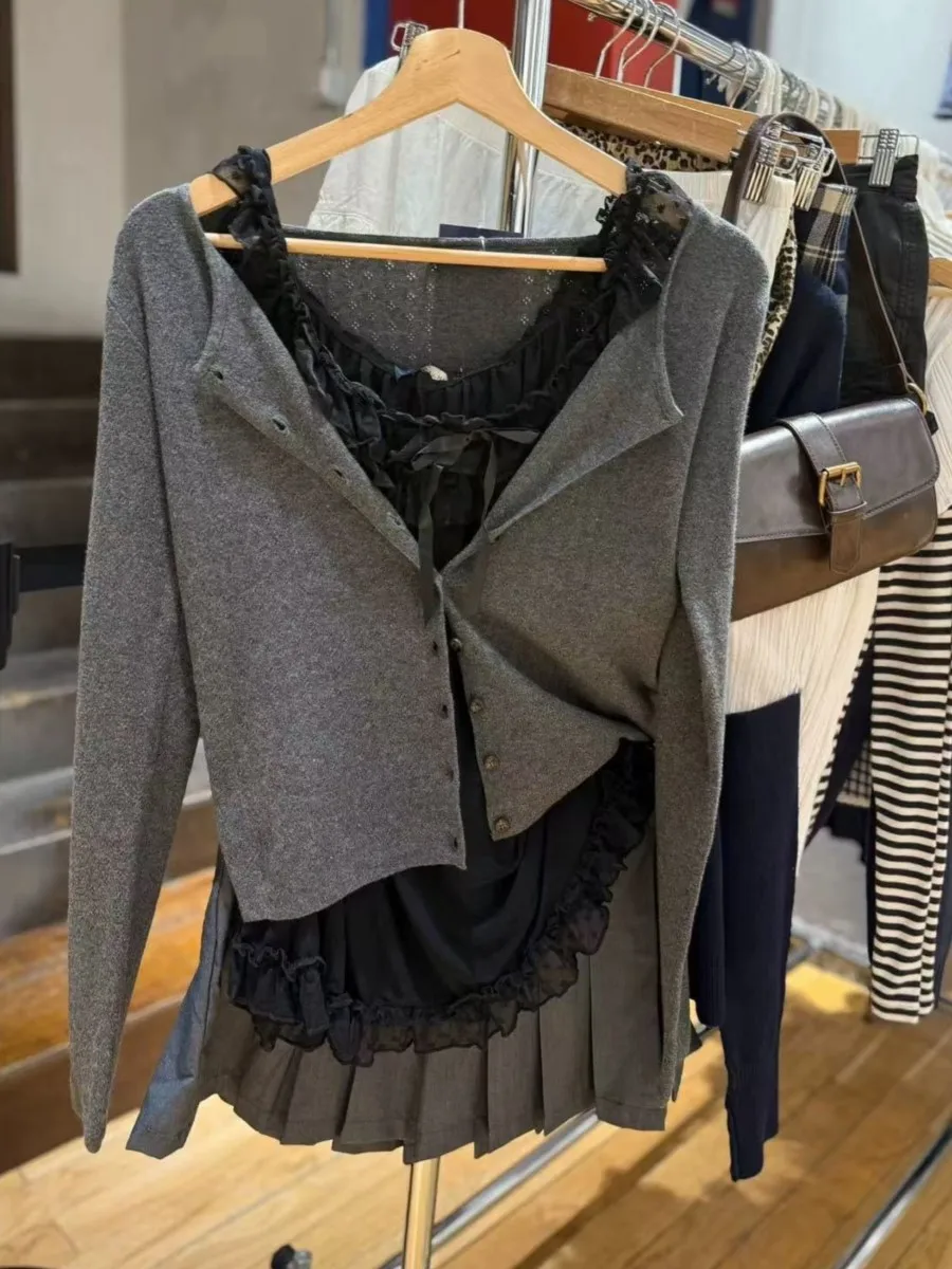 

Простая серая футболка с длинными рукавами и люверсами, женская хлопковая мягкая однобортная футболка с круглым вырезом, осенний милый милый топ, футболка