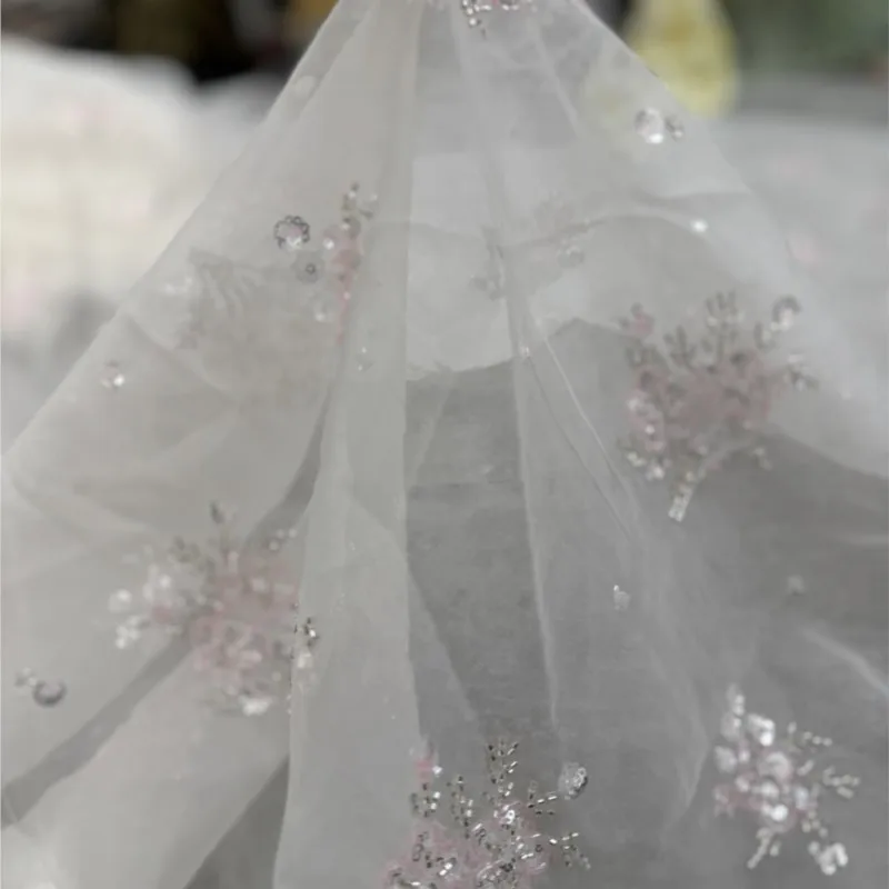 新しいハイエンドのカスタムメイドのシルクオーガンザの頑丈な刺繍生地サマードレスと衣類