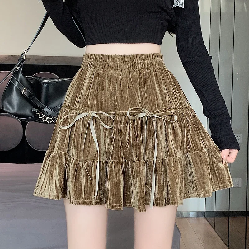 Golden Velvet Cake Half Body Skirt for Women Autumn/Winter 2024 New High Waist, Small and Thin, A-line Skirt, Puffy Short Skirt