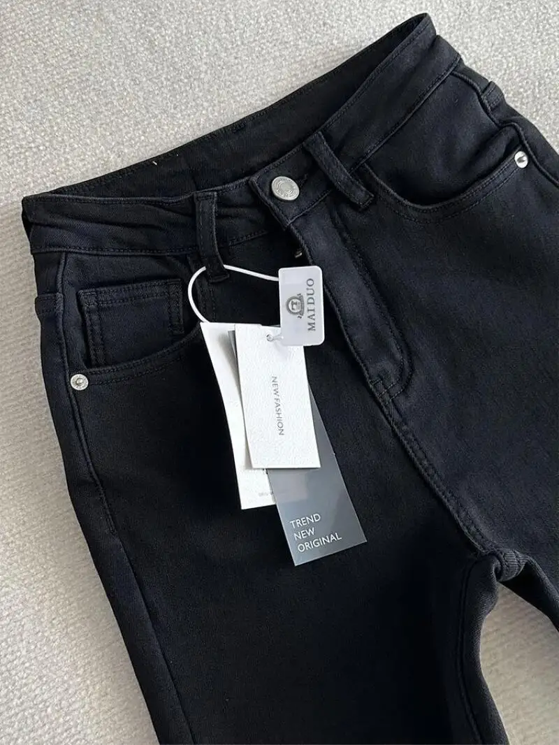 กางเกงยีนส์ผู้หญิง ผ้าเดนิมนุ่ม ระบายอากาศ สไตล์วินเทจ สีดำ บุขนแกะ อุ่น ทรงบาน เอวสูง สไตล์อเมริกันเรโทร สำหรับฤดูใบไม้ร่วงและฤดูหนาว