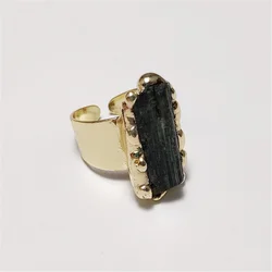 FUWO 1Pcs Natural Tourmaline Crystal Ring,Golden Plated Raw Black Gemstones Energy Ring October Birthstone Gift For Women RG071