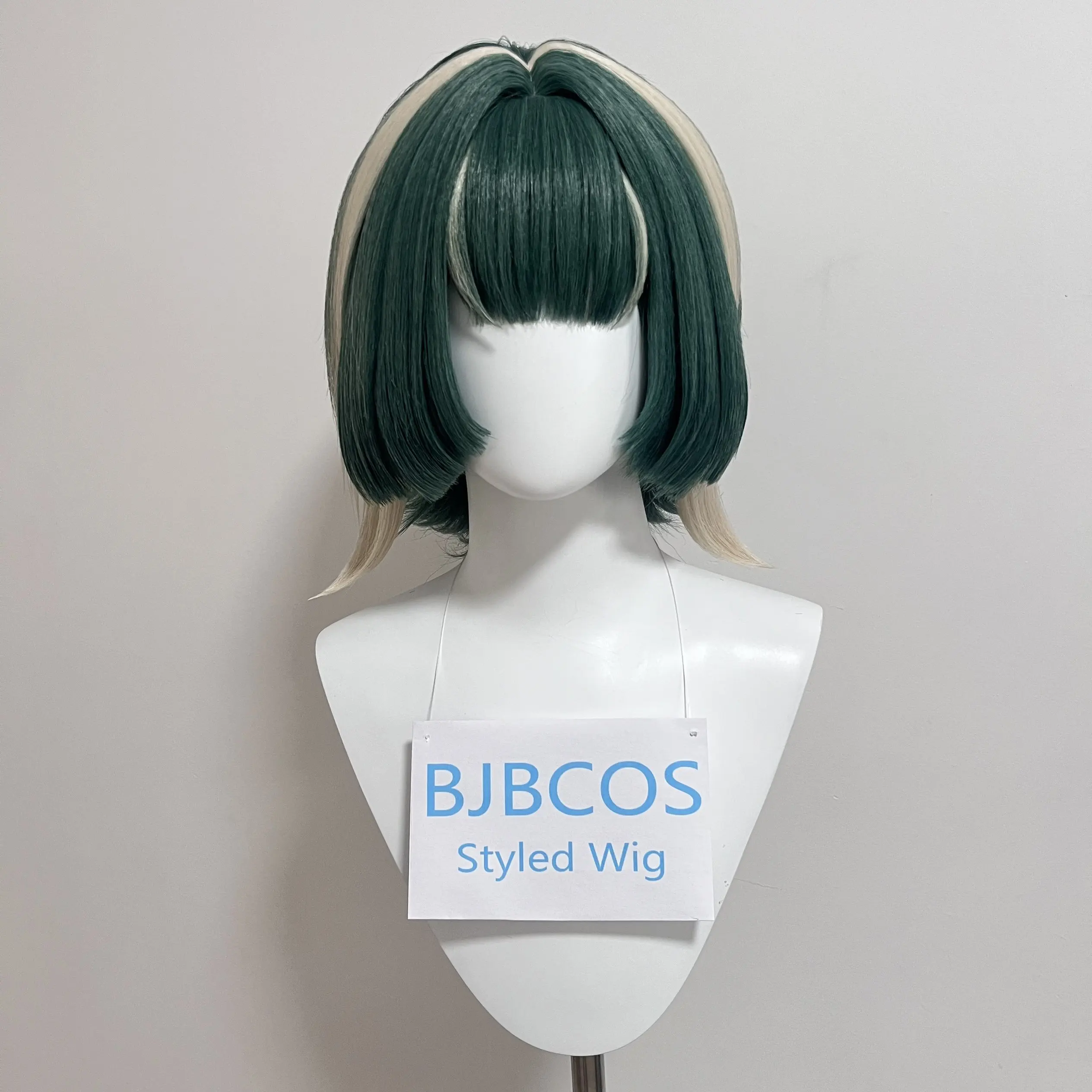 

[Styled] Anime GACHI AKUTA Guita Hebby Fantasia Cosplay Wig Green White Mixed Short Hair Heat Resistant Synthetic Wigs Halloween