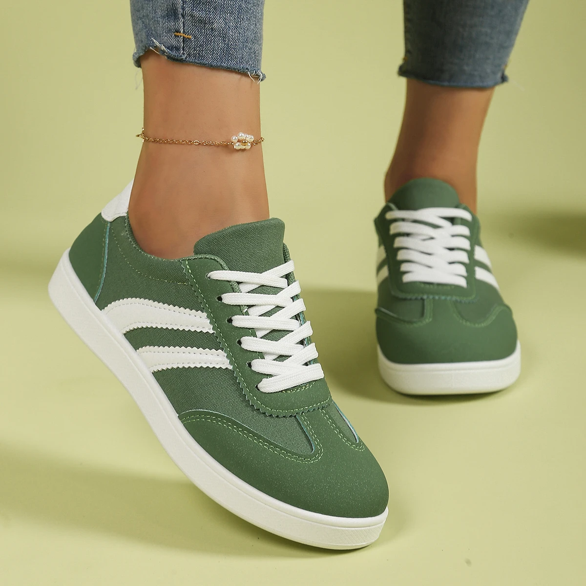 

Fashionable New Anti Slip Low Top Sports Shoes for Women's Spring and Autumn Round Toe Sexy and Comfortable Casual Running Shoes