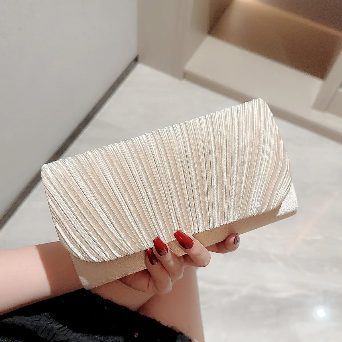 

Texture Noble and Fashionable One Shoulder Crossbody Fashion Bag Party hand bag elegant luxury Fashion fold evening clutch bag