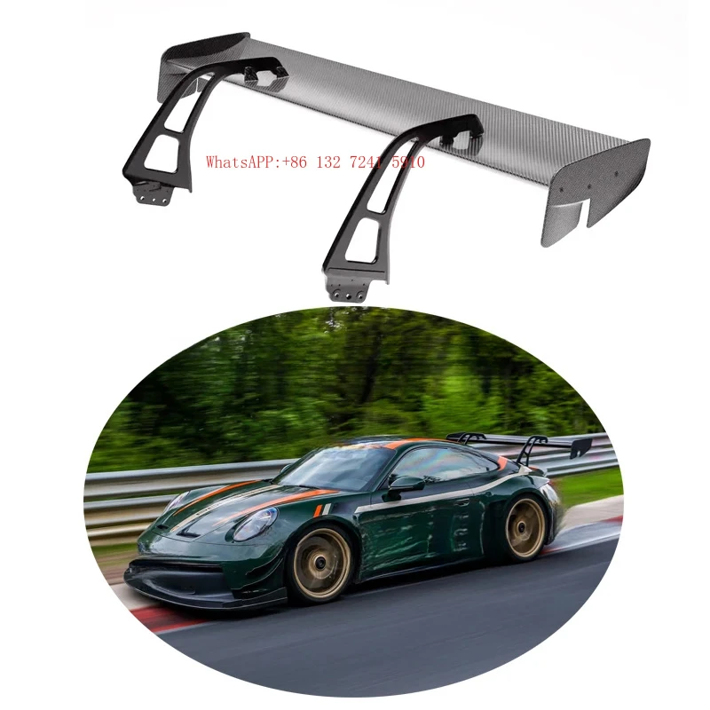 Stilvoller Spoiler aus trockener Kohlefaser