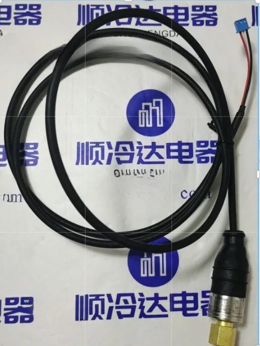 Working in New factory air conditioner pressure sensor transmitter high voltage switch controller 2HMP6-72 with cable