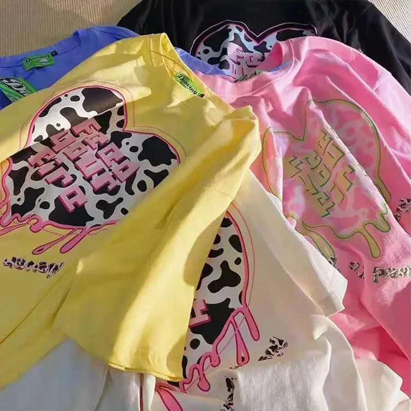 Camisetas con estampado de dibujos animados para mujer, camiseta informal Harajuku con gráfico de manga corta y corazón bonito de gran tamaño para