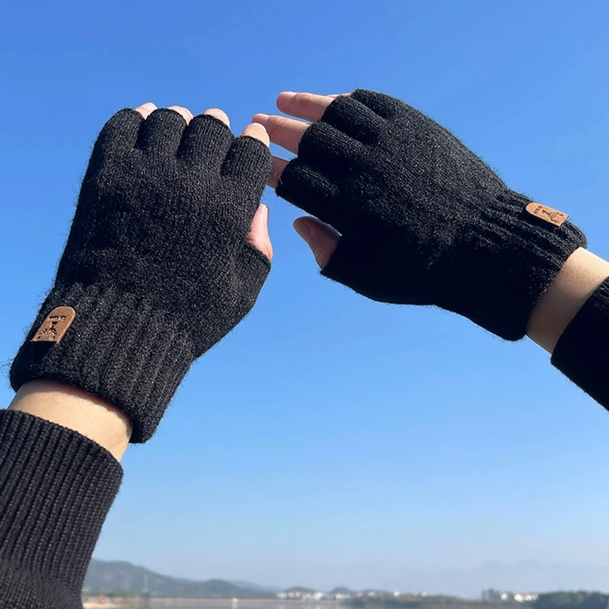 Modische gestrickte Halbfingerhandschuhe, warme Herbst-Winter-Männer-Frauen-Freizeithandschuhe zum Schreiben oder Touchscreen arbeiten