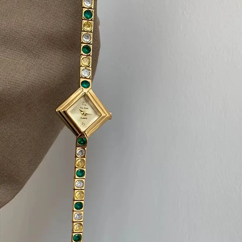高級ヴィンテージ女性の腕時計グラデーションダイヤモンドジュエリーブレスレットアンティークスプリンググリーン防水レディース時計腕時計ギフト