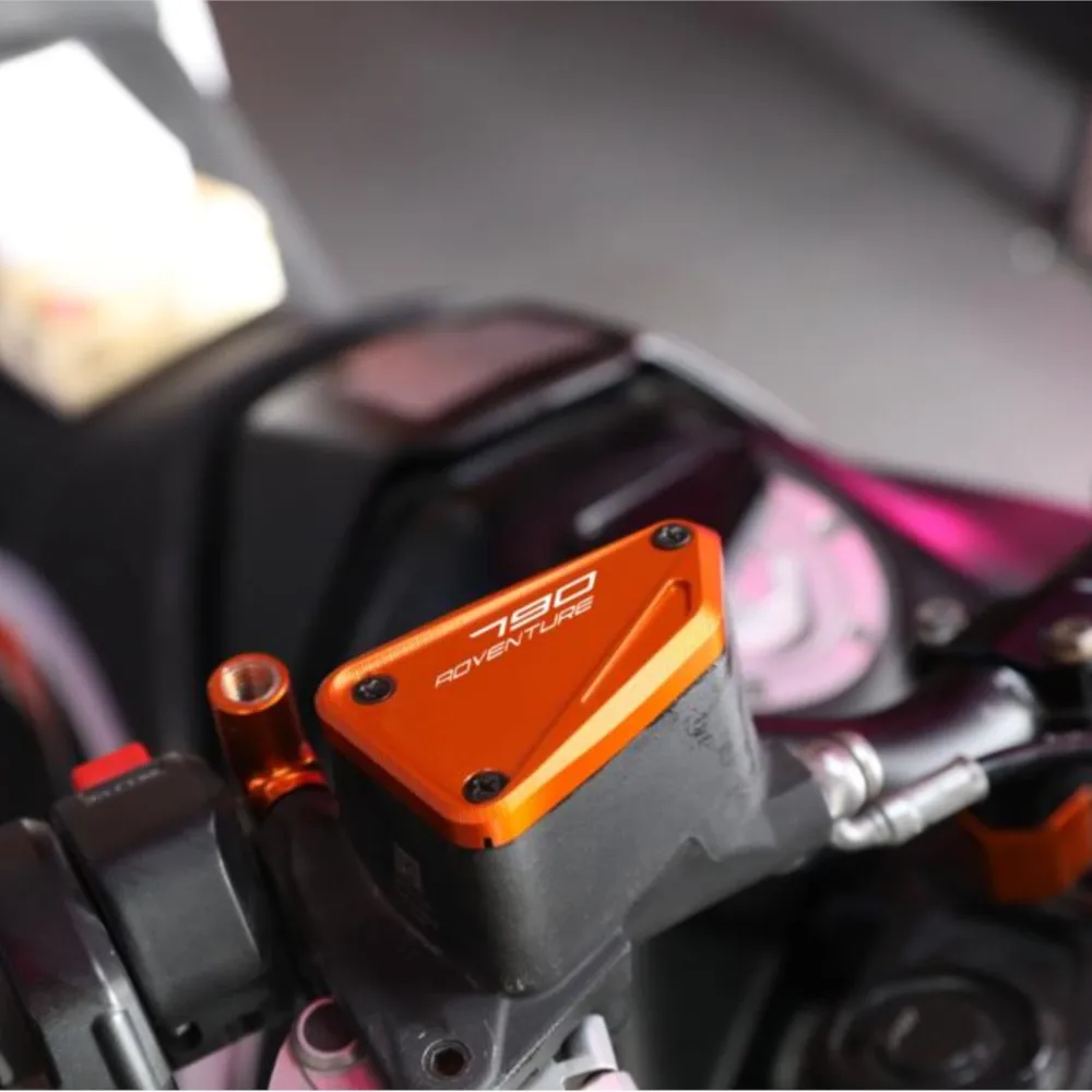 2026 Motorcycle Front Brake Fluid Cylinder Cover Master Reservoir Cap For 790DUKE 790 ADVENTURE ADV R 2018 2019 2020 2021-2025