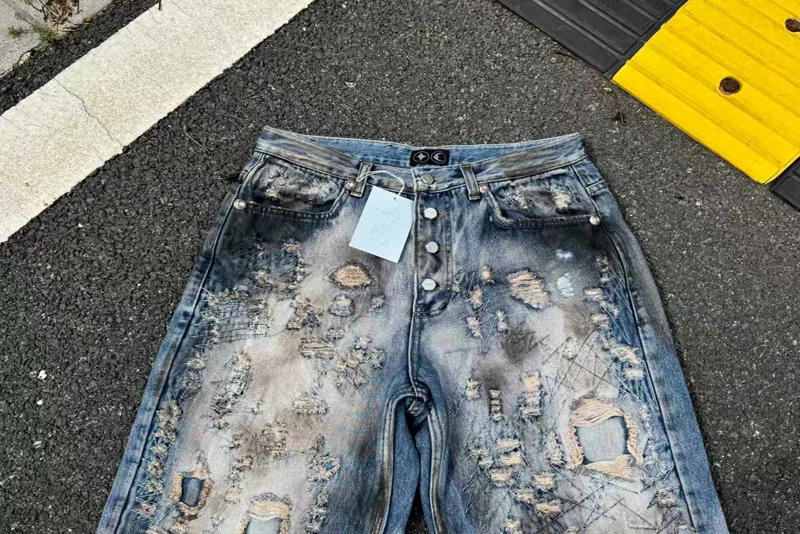 Stain Thug Club Hole Damaged Jeans Messy Stitch Straight Loose Pants Men Women Classic Leather Star Moon Metal Label Trousers