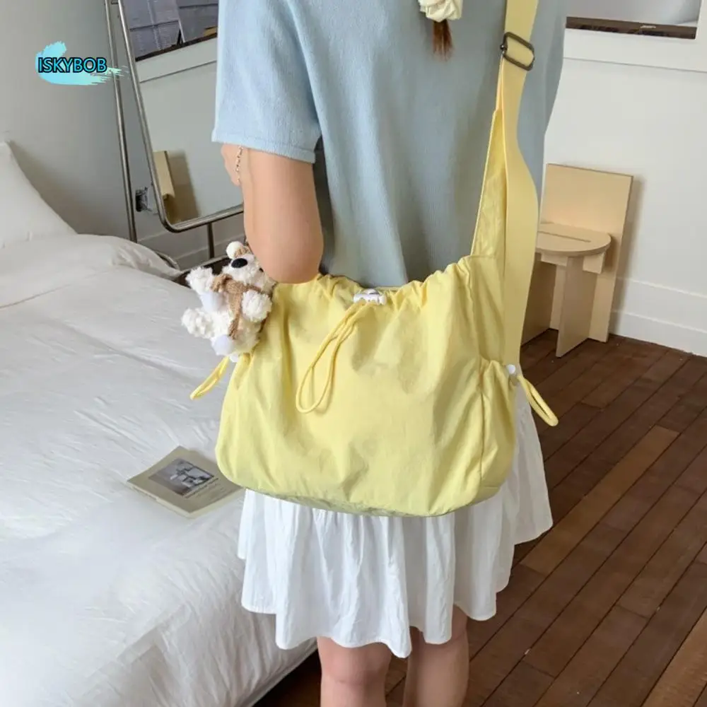 

Trendy Korean Nylon Shoulder Bag Large Capacity Waterproof Drawstring Tote Bag Commut Pleated Crossbody Bag Students