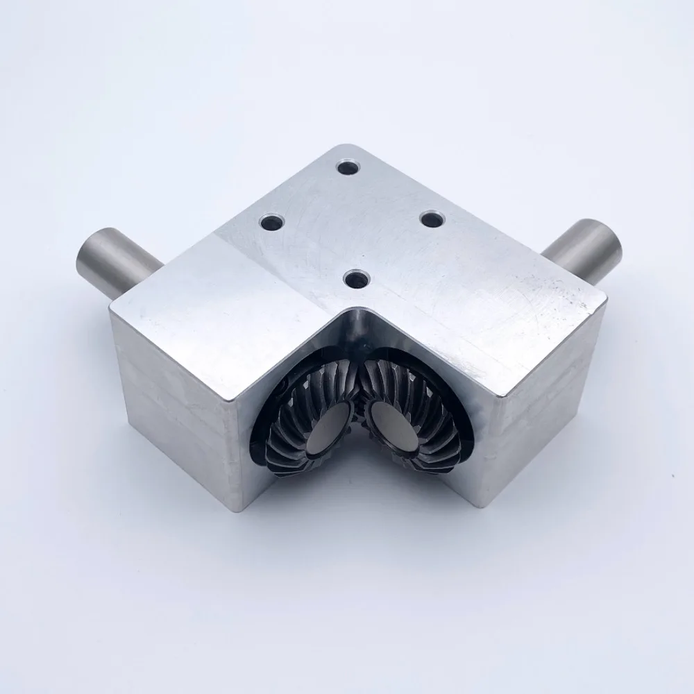 1: 1 Right Angle Commutator Right Angle Corner Turning Device 1.5M 19T 15mm Spiral Bevel Aluminum Gearbox