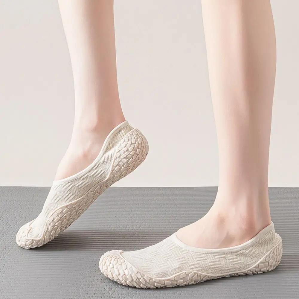 

Простая противоскользящая обувь для фитнеса, мягкая амортизирующая обувь для йоги на плоской подошве, домашняя обувь, женская спортивная обувь с бесшумной подошвой