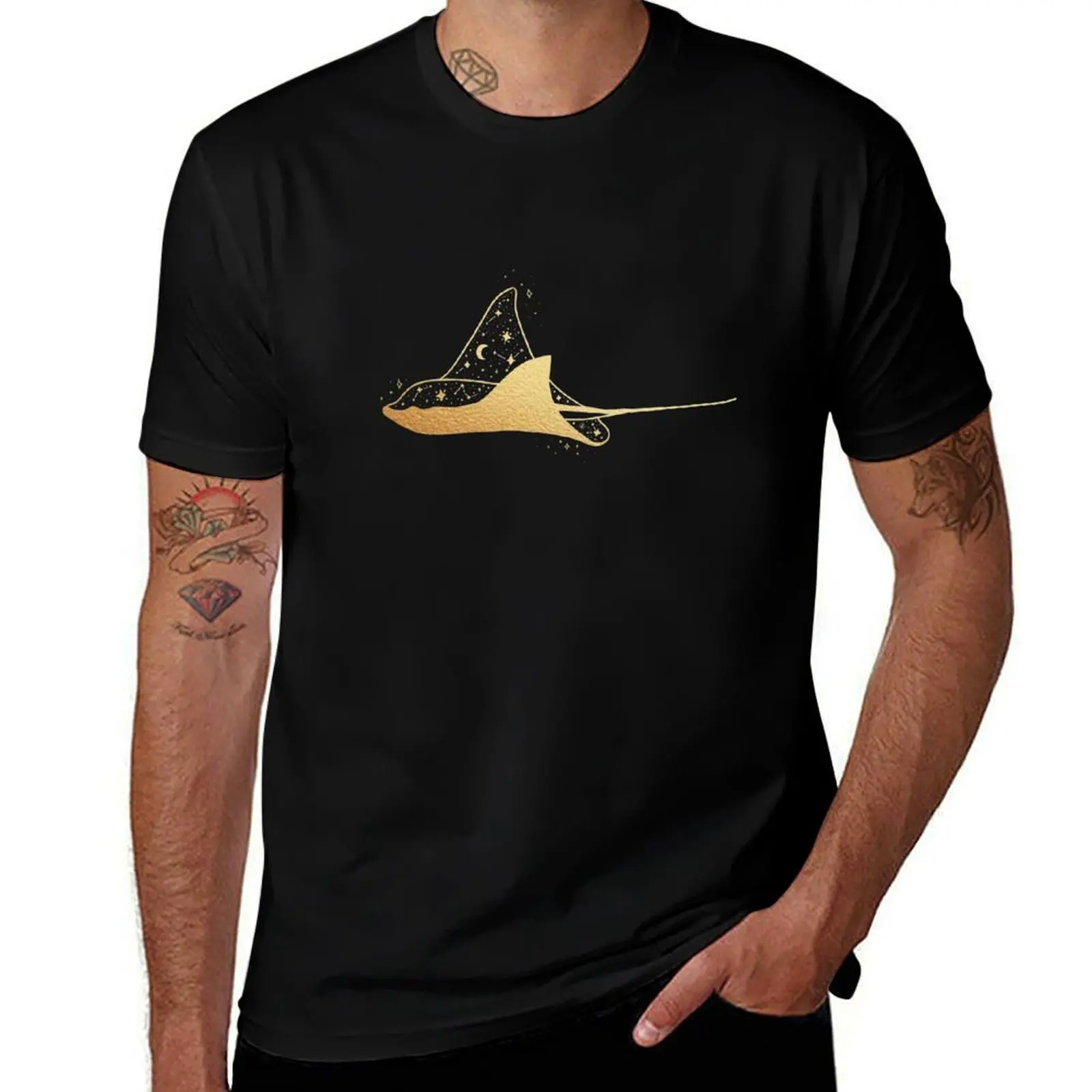 

Golden Manta Ray Stars Constellation T-Shirt Active Sports Short Sleeve Cotton Shirt
