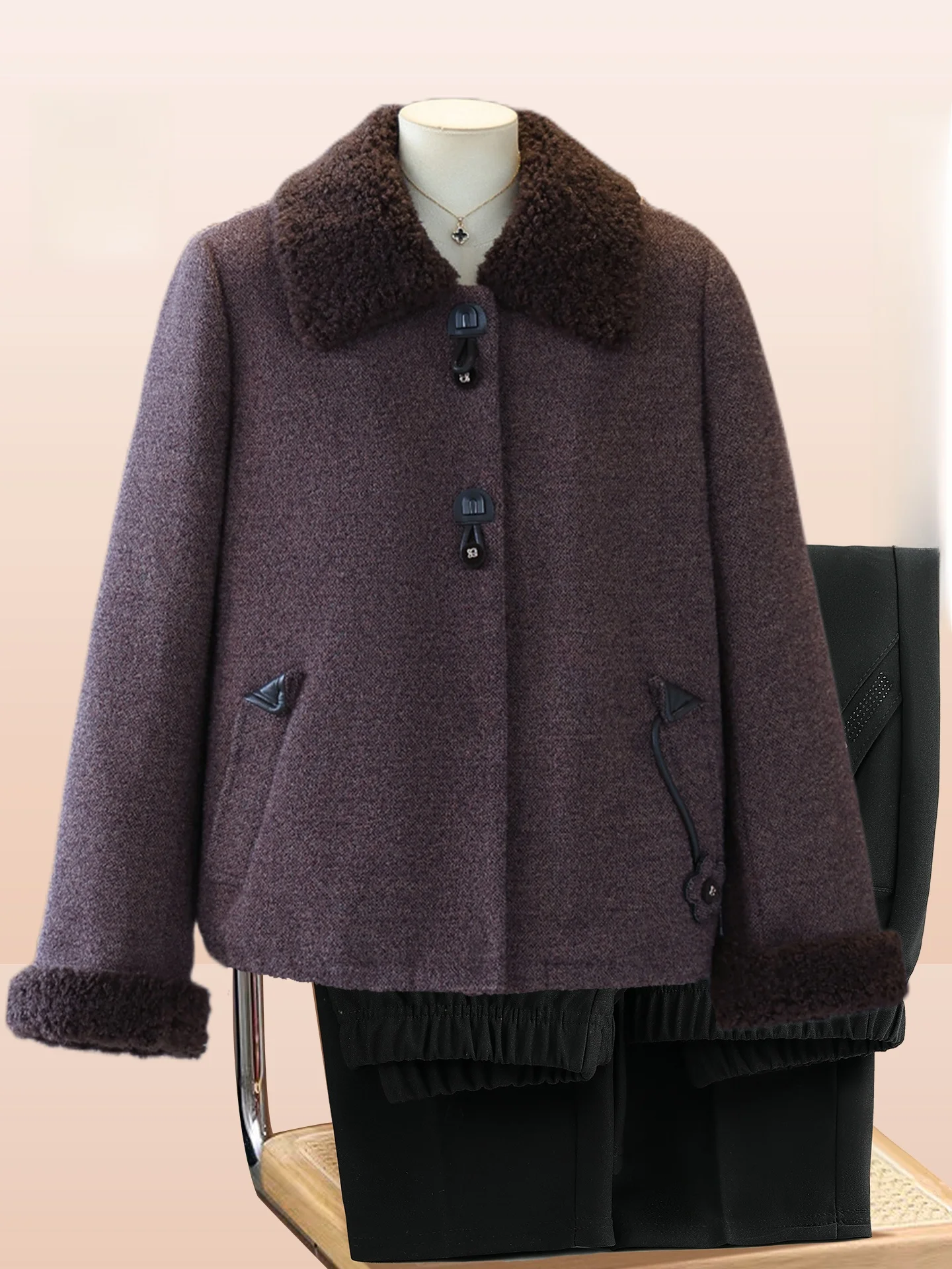 

Warm ort Woolen Coat for Mom Winter Faionable Sli Ladies' Jaet Thiened Warmth Large Coat Neline Button Closure