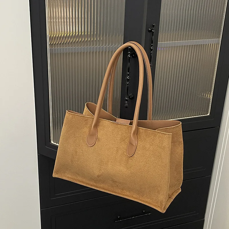 

Новая винтажная женская сумка через плечо 2025 года, большая вместительная сумка-тоут из искусственной кожи под мышками, шикарная сумка-хобо в стиле ретро, просторная и стильная