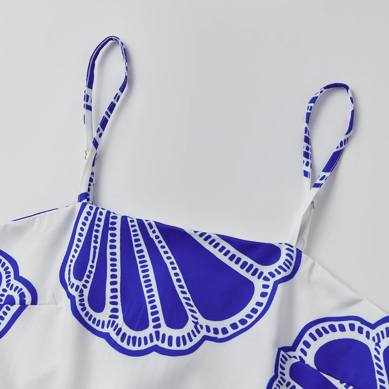 Nowa Damska Sukienka Mini Cami z Muszelkami Kwadratowy Dekolt Cienkie Ramiączka Bez Pleców Rozkloszowana Sukienka z Falbankami na Co Dzień Podróż Gorąca Wyprzedaż S M L