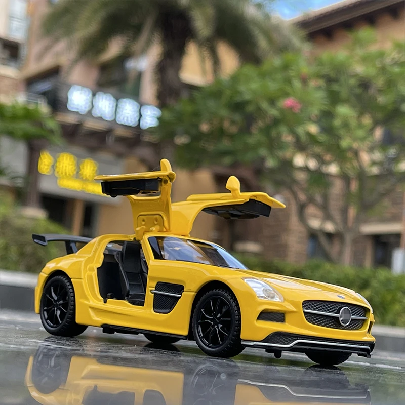 1:32 SLS AMG-GT Alloy Sports Car Model Diecast Metal Vehicles Car Model High Simulation Sound and Light Collection Toy Gift