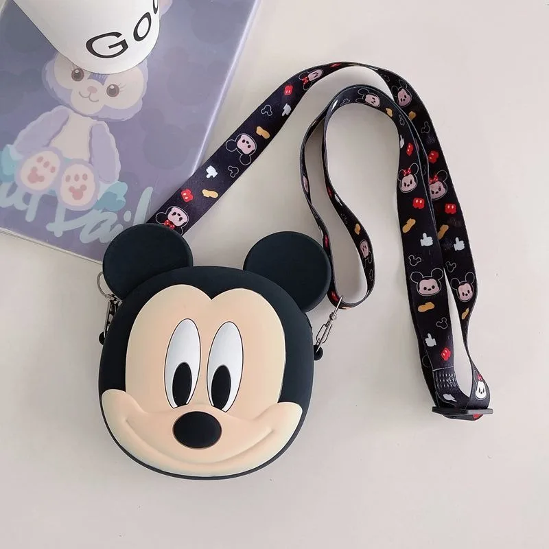 Disney Girls ใหม่กระเป๋าสะพายการ์ตูน Mickey Mouse Crossbody ซิลิโคนน่ารักอเนกประสงค์ของขวัญวันเกิดของเล่นสําหรับผู้ชายและผู้หญิง
