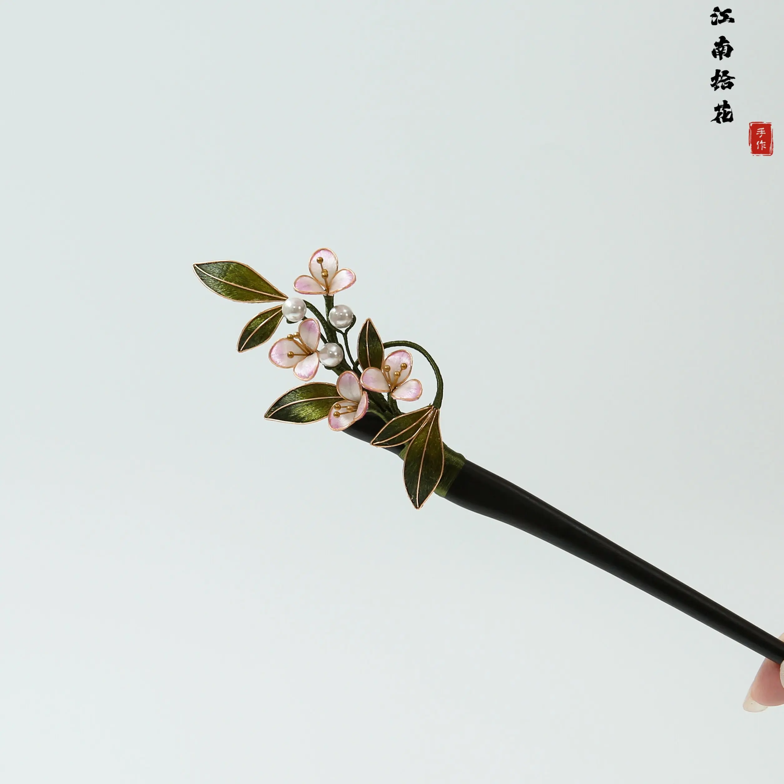 Handmade Intangible Heritage Floral Velvet Hairpin, Filigree New Chinese Elegant Updo Hair Accessory