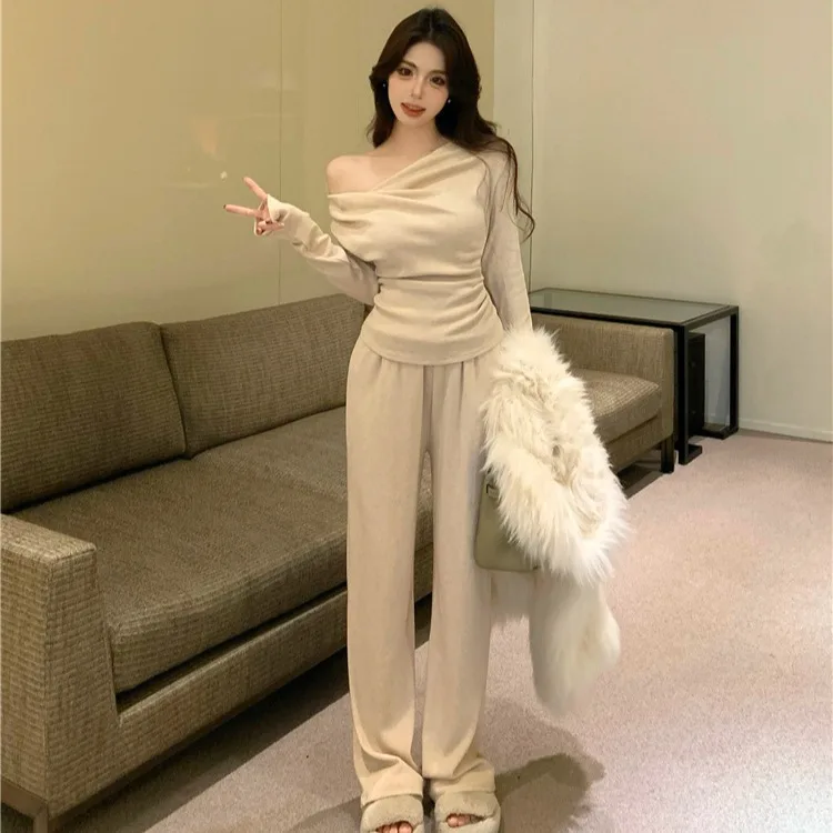 

Hsa Angled shoulder age-reducing long-sleeved top suit for women with elastic waist and wide-leg casual pants