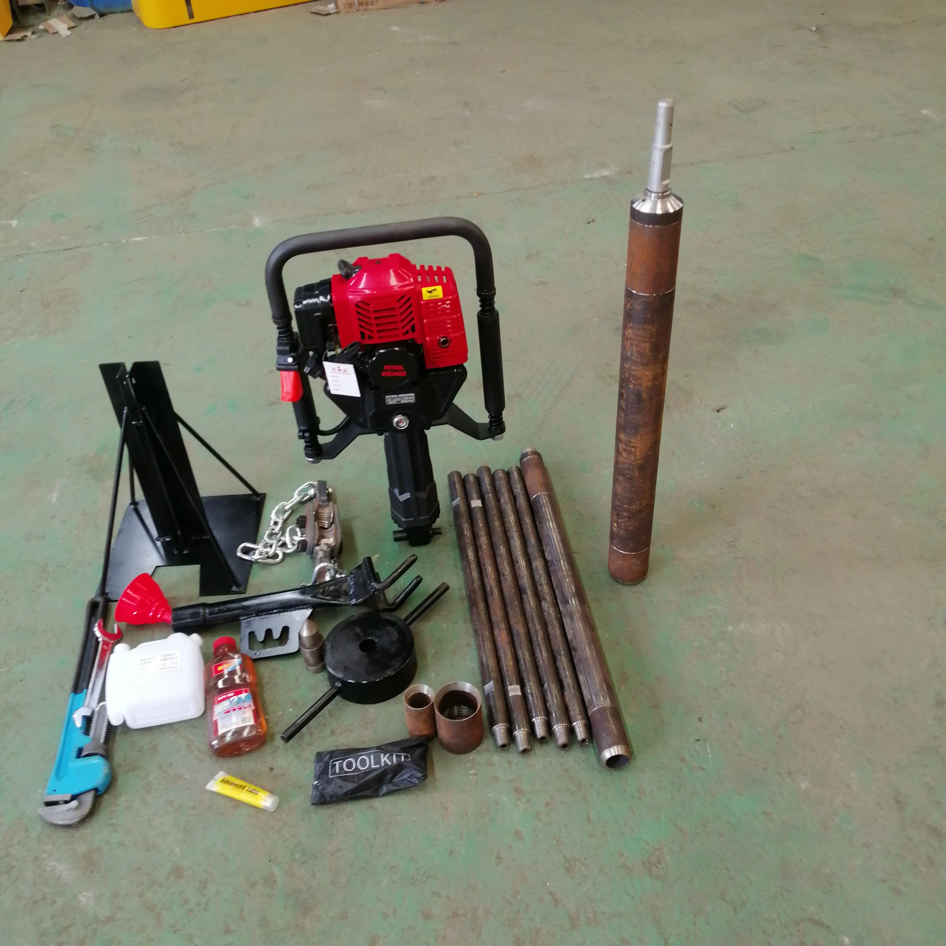 Customized Time-saving and labor-saving  Portable Earth water well Drilling Rig sell