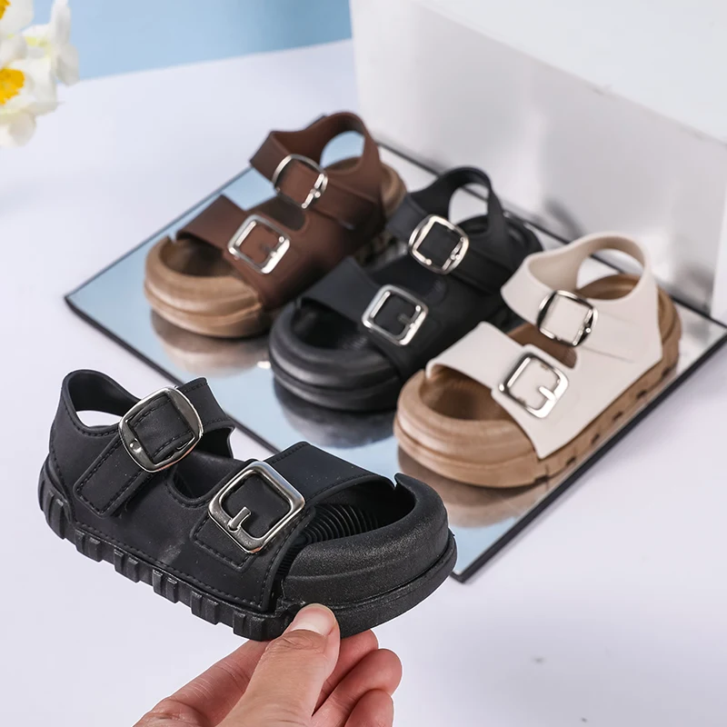 

2025 Summer New Children Sandals Fashion College Style Boys Girls Soft Bottom Sandals Simple Solid Color Kids Anti Kick Sandals