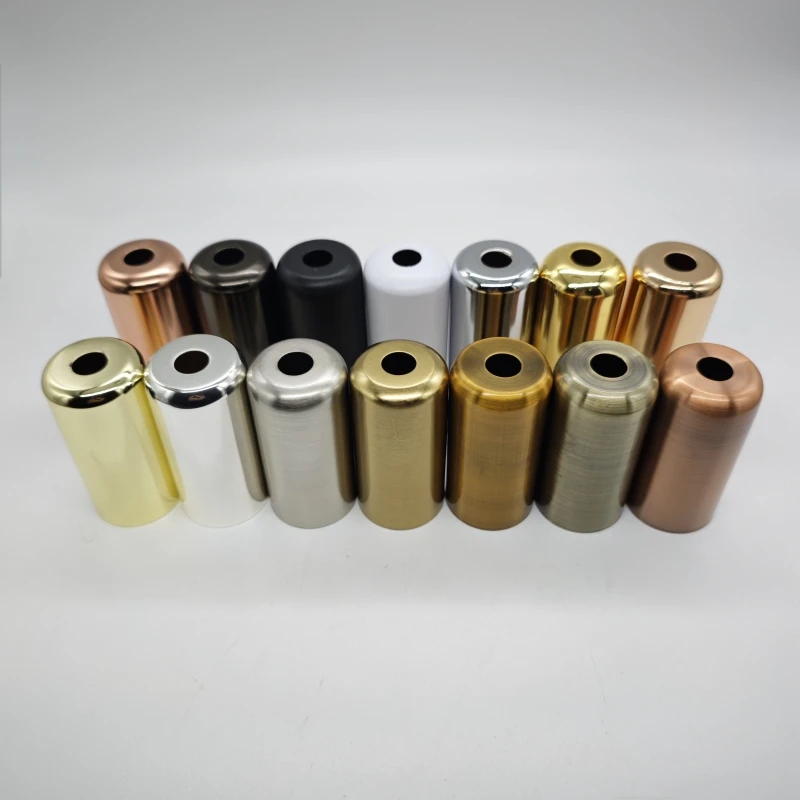 قطعتان من مقبس بلاستيكي CE/UL مع حامل مصباح بغطاء حديدي فضي/ذهبي/أسود مقابس إضاءة بلاستيكية حديدية نهائية