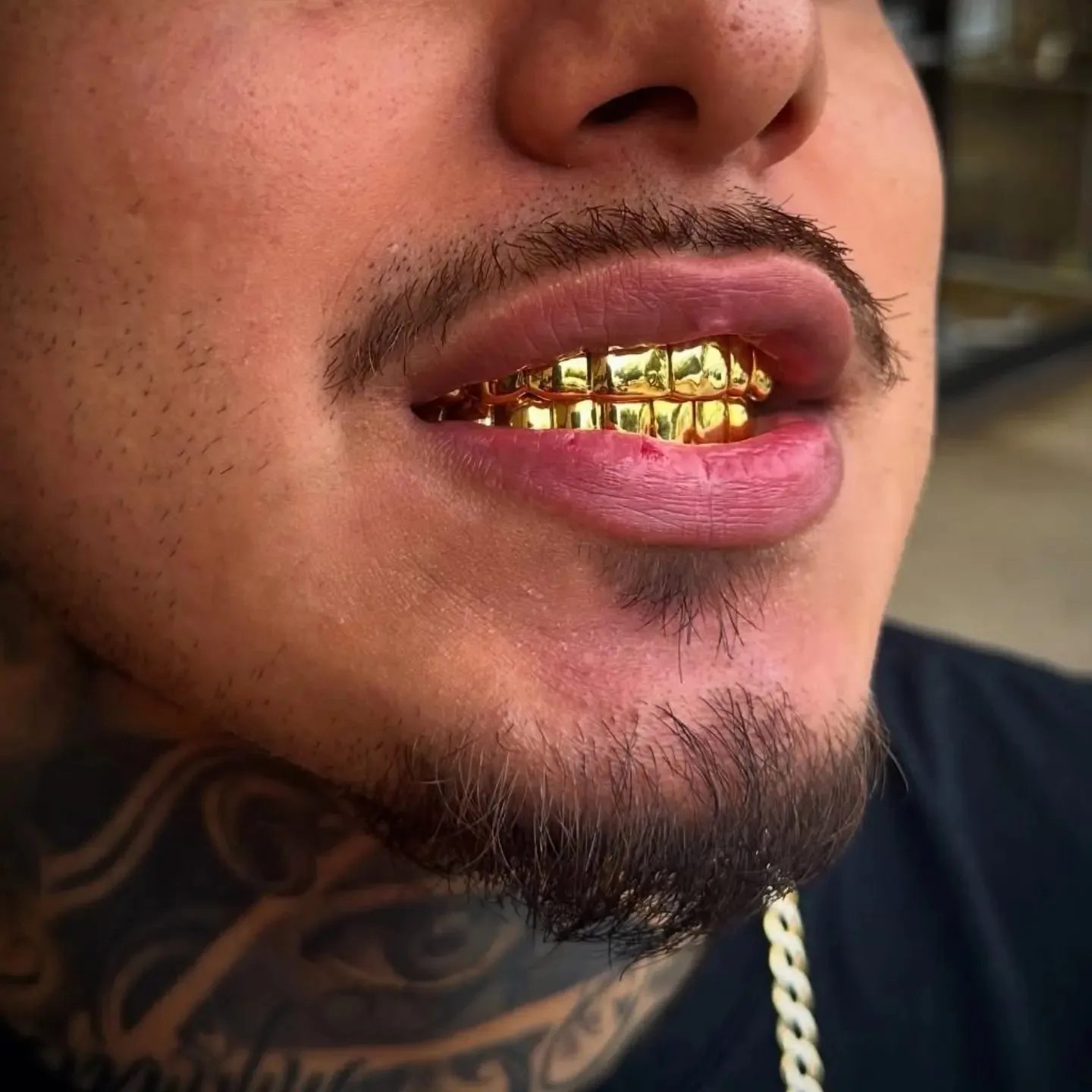 Gold Color Hip Hop Grillz Set No Stone Solid Mirror Top Bottom 10 Teeth Grills Shiny Punk Rapper Christmas Jewelry Men Women view 3